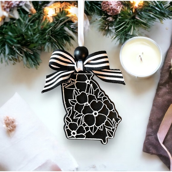 Georgia Cherokee Rose State Flower Car Charm Ornament - Picture 4 of 5